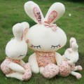 粉红小碎花兔子毛绒玩具 LOVE兔子公仔 长腿兔公仔